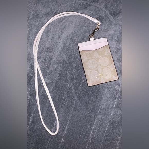 Coach Beige and Cream Key & Card Holder - Picture 3 of 8